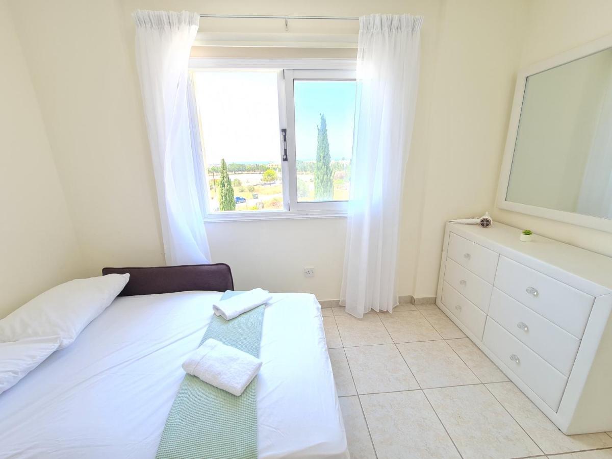 Stunning Views' Apartment With Pool Пафос Екстериор снимка