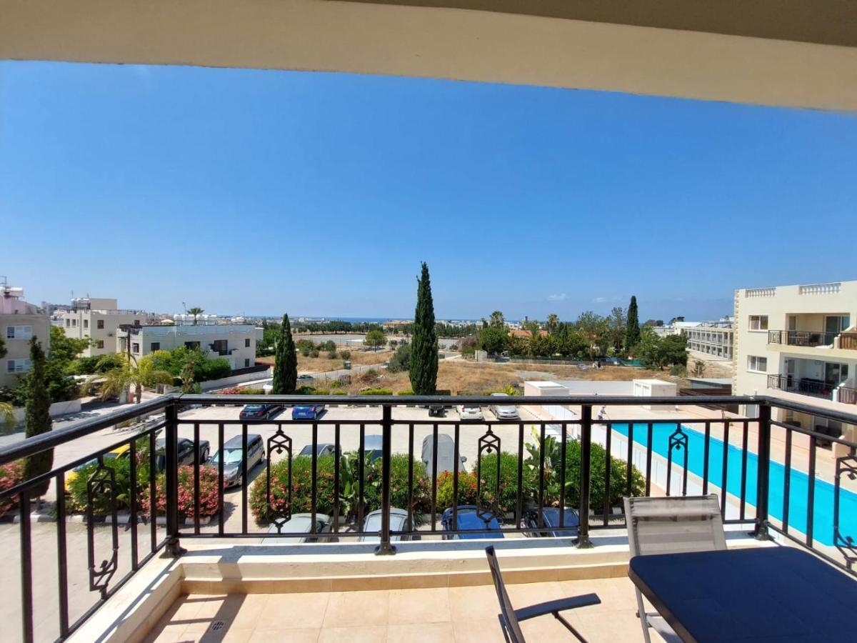 Stunning Views' Apartment With Pool Пафос Екстериор снимка