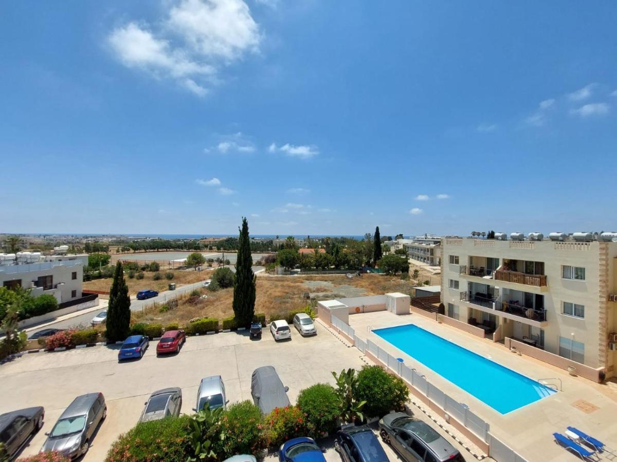 Stunning Views' Apartment With Pool Пафос Екстериор снимка