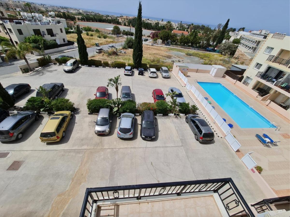 Stunning Views' Apartment With Pool Пафос Екстериор снимка